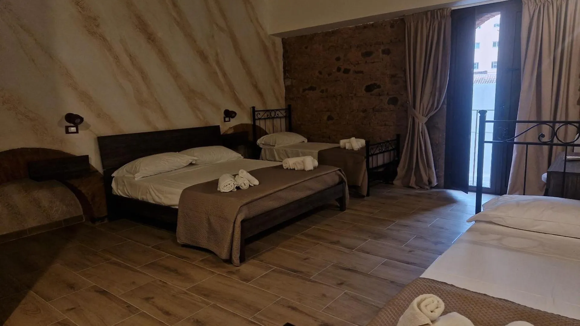 La Ciminiera Rooms Catania 0*,