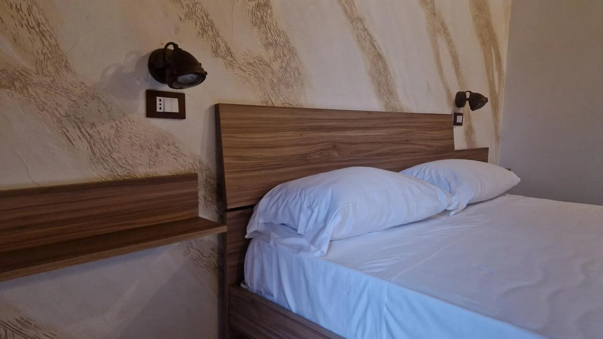 Bed & Breakfast La Ciminiera Rooms Catania Italy