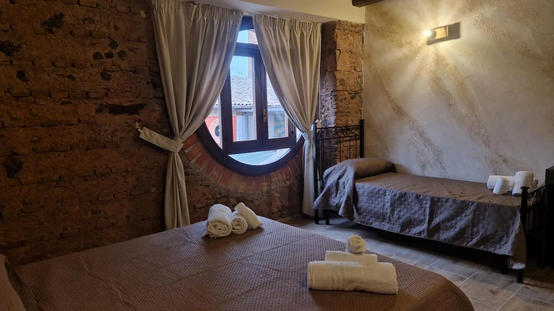 Bed & Breakfast La Ciminiera Rooms Catania Italy